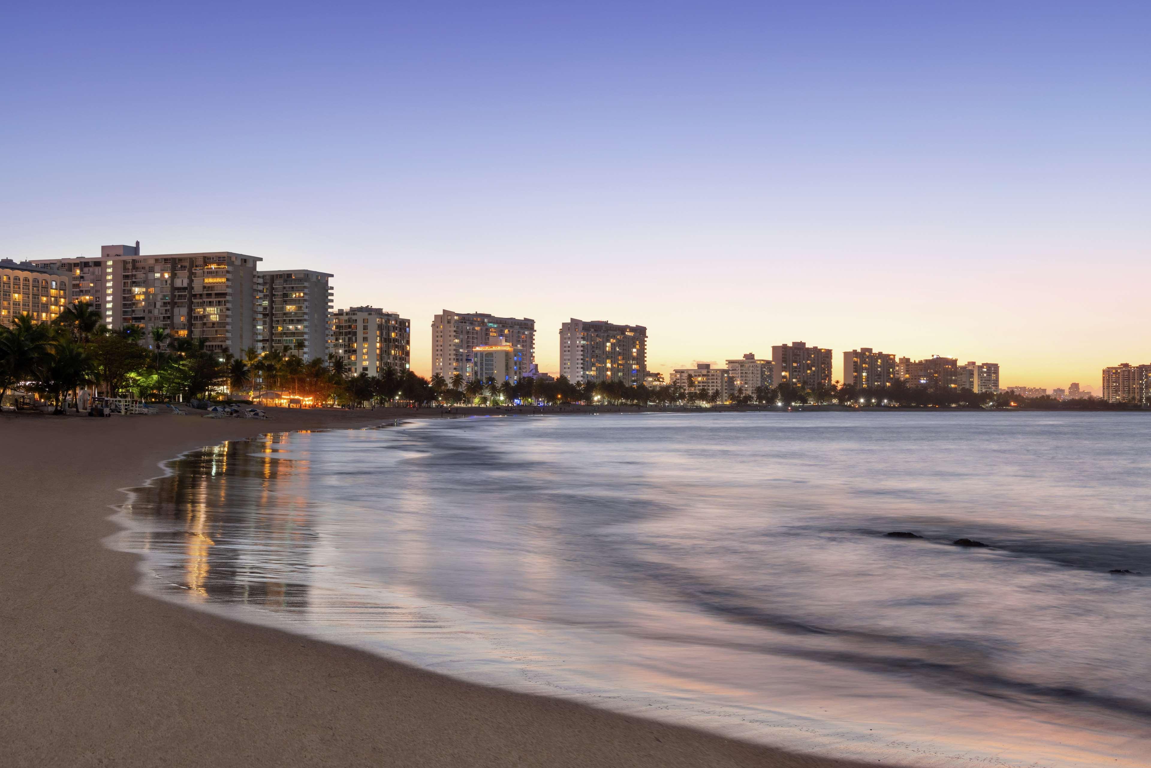 Embassy Suites By Hilton San Juan - Hotel & Casino Buitenkant foto