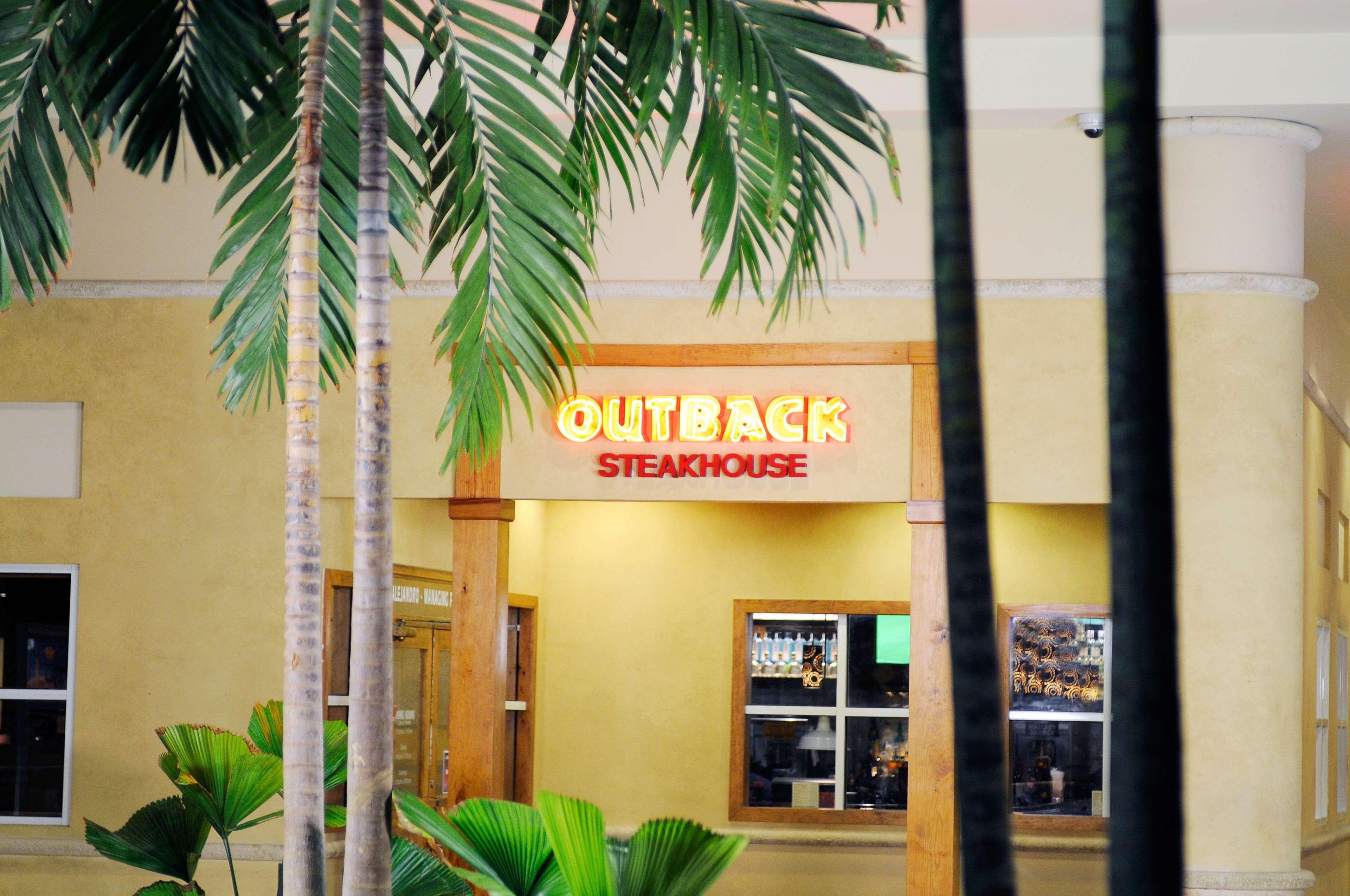 Embassy Suites By Hilton San Juan - Hotel & Casino Buitenkant foto
