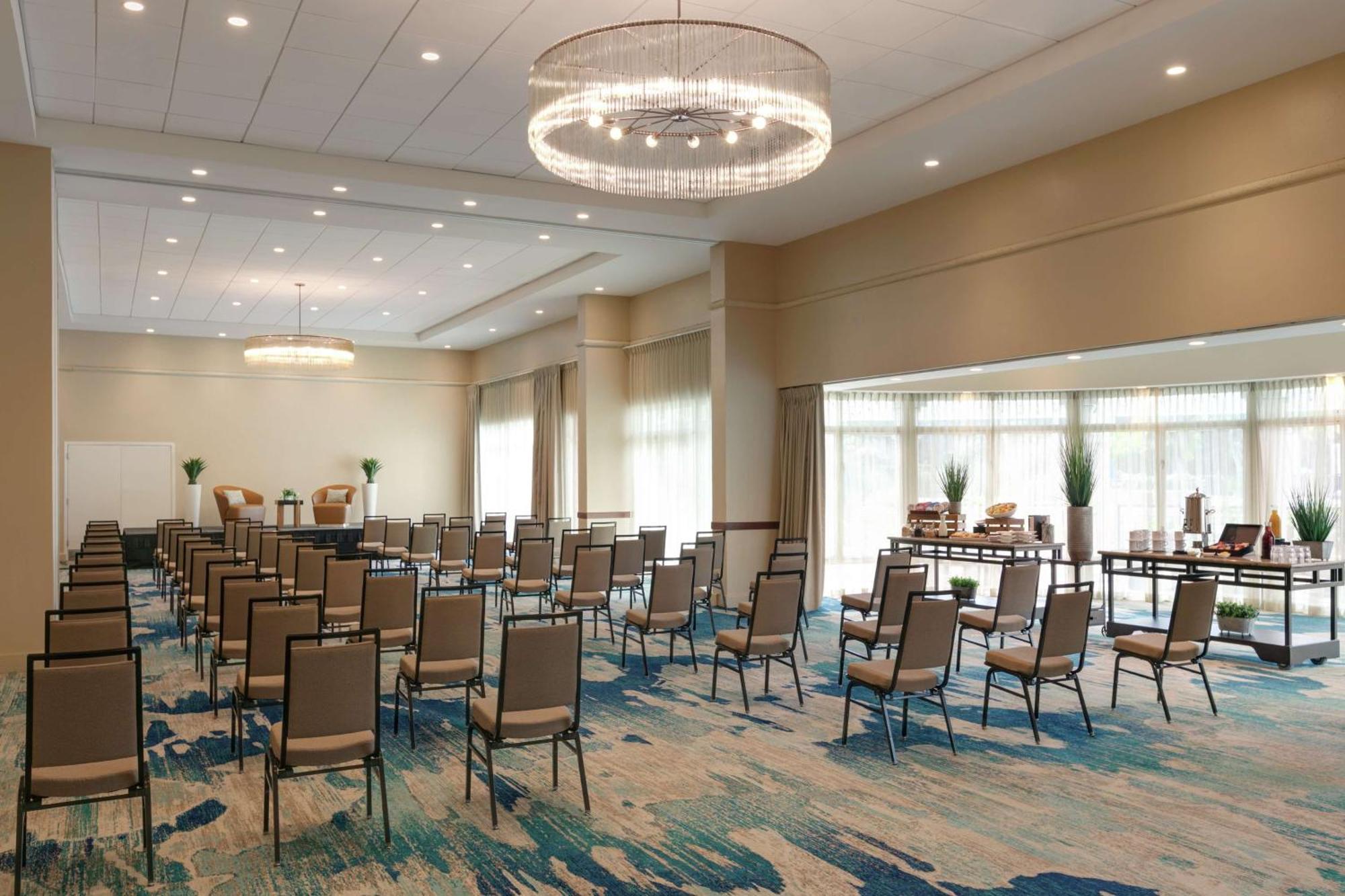 Embassy Suites By Hilton San Juan - Hotel & Casino Buitenkant foto